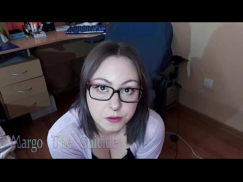❤️ Sexy Girl mit Brille saugt Dildo tief vor der Kamera ️  Sex bei porn de.libporno.ru ﹏